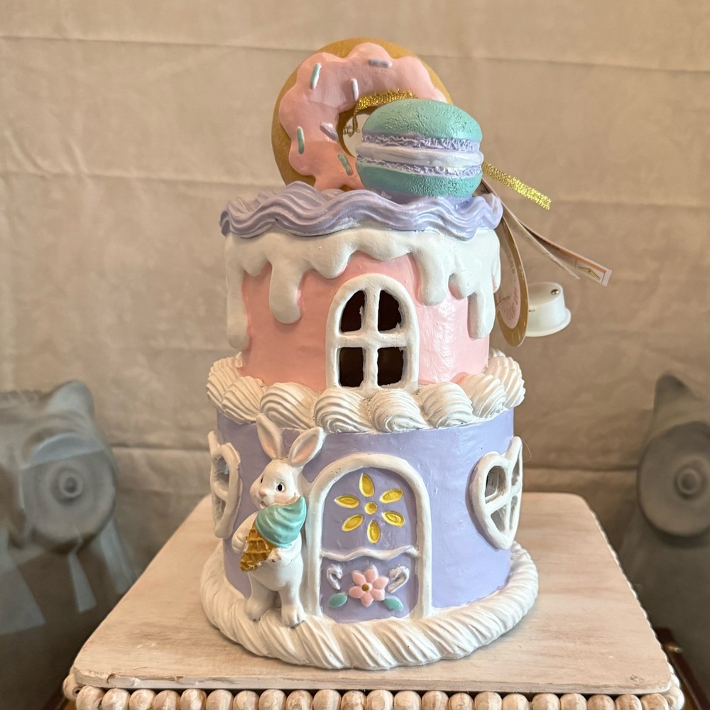 ⚡️⭐️Bella Lux Light Up Easter Gingerbread House
